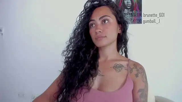 Snapshot of paula_brunette chatting on January 29, 2025, 3:33 am paula brunette online show from January 29, 2025, 3:33 am