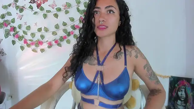 Snapshot of paula_brunette chatting on September 24, 2025, 3:10 am paula brunette online show from September 24, 2025, 3:10 am