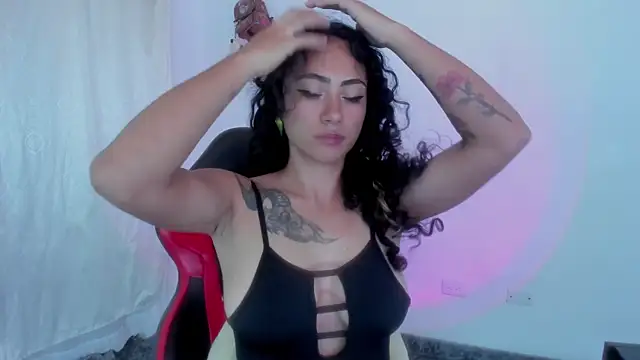 Snapshot of paula_brunette chatting on October 22, 2025, 3:07 am paula brunette online show from October 22, 2025, 3:07 am