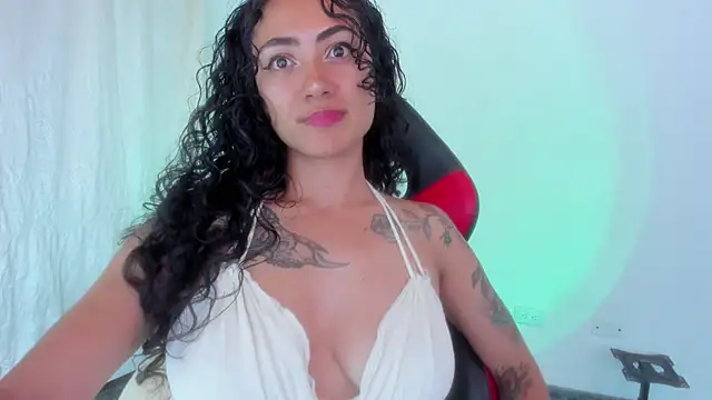 Snapshot of paula_brunette chatting on October 25, 2025, 3:47 am paula brunette online show from October 25, 2025, 3:47 am