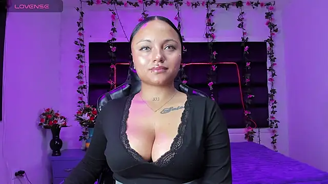 sweelanna   online show from March 8, 2026, 12:52 am