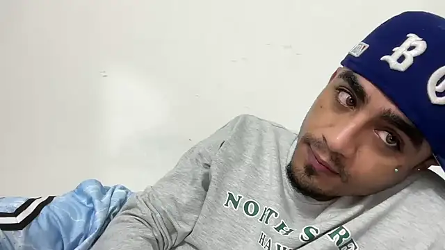 dominic brandd23 online show from October 16, 2025, 6:47 am