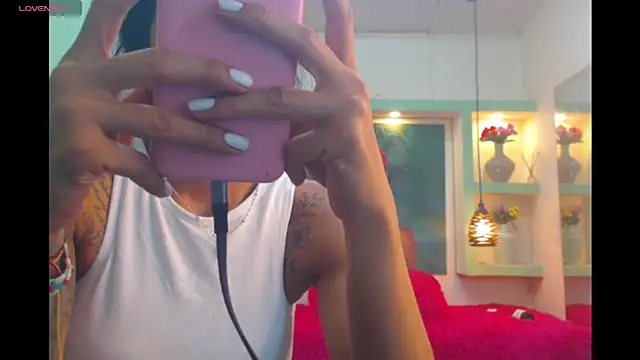 Snapshot of lorenapinto chatting on April 21, 2026, 4:41 am lorenapinto online show from April 21, 2026, 4:41 am