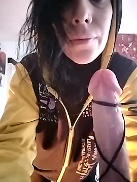 freyamoret online show from February 12, 2025, 7:02 am