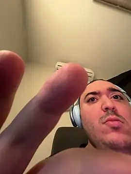 Daz012d online show from April 13, 2026, 5:35 am