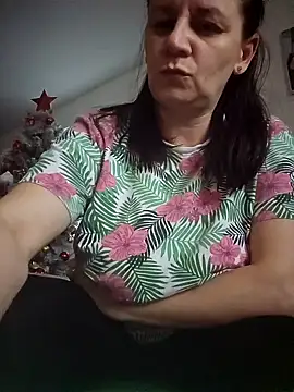Snapshot of KristenVega chatting on December 21, 2024, 1:21 pm KristenVega online show from December 21, 2024, 1:21 pm