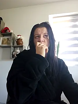 Snapshot of KristenVega chatting on October 20, 2025, 7:42 am KristenVega online show from October 20, 2025, 7:42 am