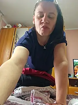 Snapshot of KristenVega chatting on November 3, 2025, 8:48 am KristenVega online show from November 3, 2025, 8:48 am