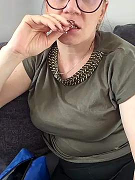 KristenVega online show from April 19, 2026, 12:48 pm