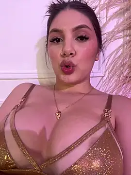 EmilyS   online show from February 25, 2025, 11:00 pm