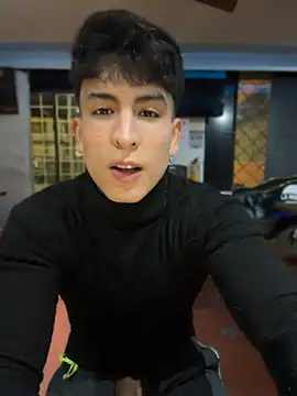 Snapshot of _Tomy08calderon chatting on August 6, 2026, 12:45 am Tomy08calderon online show from August 6, 2026, 12:45 am