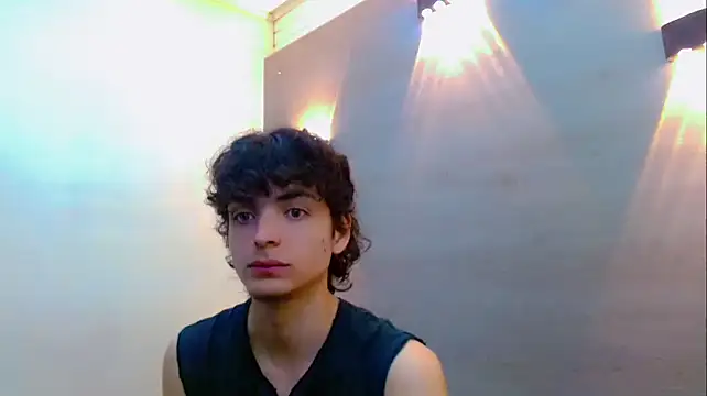 Sr BonnyEthan online show from January 8, 2026, 1:35 pm