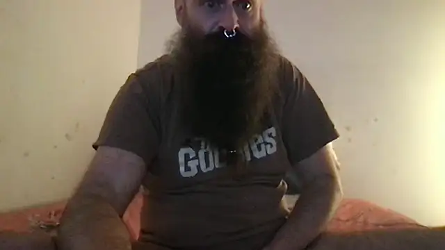 Snapshot of JunkieShitPig chatting on October 8, 2025, 8:39 pm JunkieShitPig online show from October 8, 2025, 8:39 pm