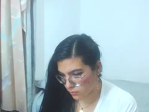 Snapshot of Atiif_1 chatting on January 15, 2026, 6:22 pm Atiif 1 online show from January 15, 2026, 6:22 pm