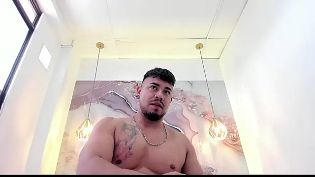 BrianMalonee online show from October 7, 2025, 12:24 pm