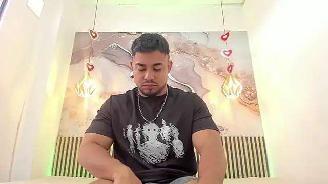 BrianMalonee online show from April 10, 2026, 12:32 pm