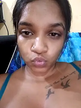 Indianqueen03 online show from January 5, 2026, 7:06 pm