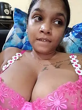 Indianqueen03 online show from June 3, 2026, 5:18 pm
