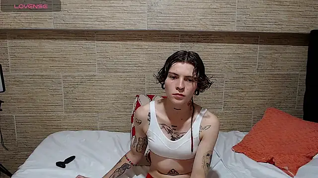 pretty cristal69 online show from February 8, 2025, 11:45 pm