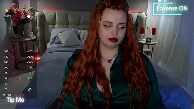 Miss Maya Mils online show from March 17, 2025, 4:08 am