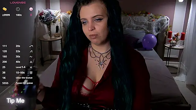 Miss Maya Mils online show from October 29, 2025, 1:08 am