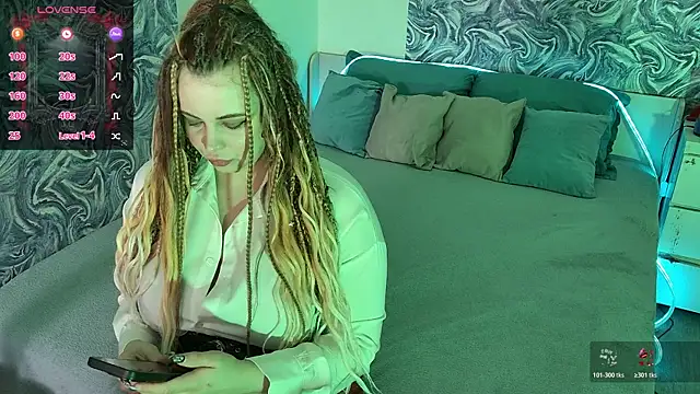 Miss Maya Mils online show from July 15, 2026, 1:00 am