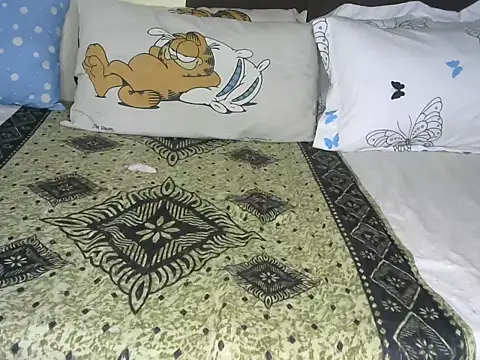 Bella cute01 online show from February 24, 2025, 3:31 pm