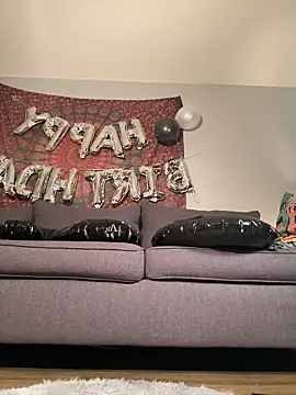 Your Paris online show from February 3, 2025, 2:47 am