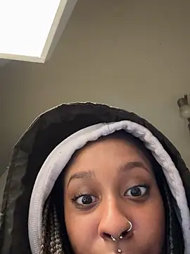 Your Paris online show from February 4, 2025, 7:22 pm