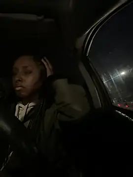 Your Paris online show from February 5, 2025, 1:15 am