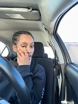 Your Paris online show from February 28, 2025, 5:59 pm