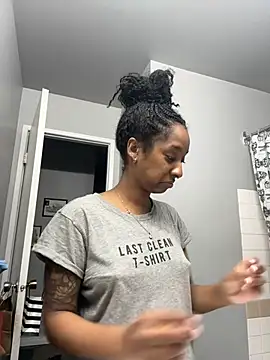 Your Paris online show from March 6, 2025, 4:28 pm