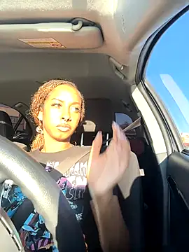 Your Paris online show from October 9, 2025, 3:43 pm