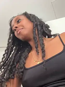 Your Paris online show from March 10, 2026, 3:00 am