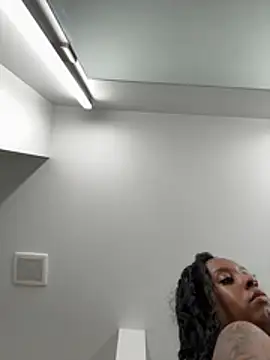 Your Paris online show from March 13, 2026, 5:36 am