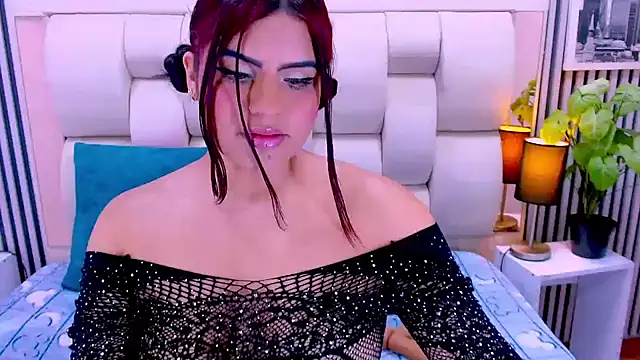 Snapshot of sarah_cream chatting on May 22, 2026, 1:35 am sarah cream online show from May 22, 2026, 1:35 am