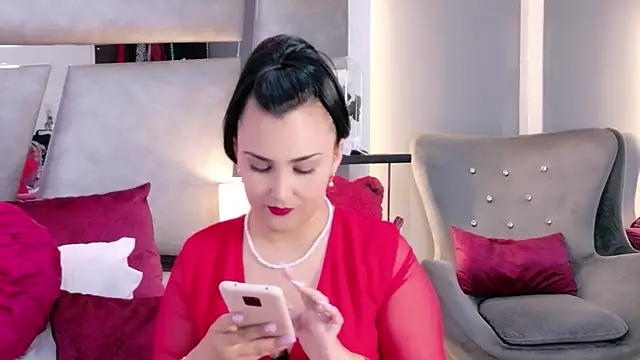 Evangeline Taylorr online show from May 30, 2026, 8:17 pm