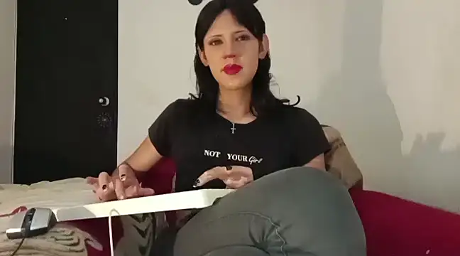 Snapshot of lucydreamm chatting on December 17, 2024, 2:55 am lucydreamm online show from December 17, 2024, 2:55 am