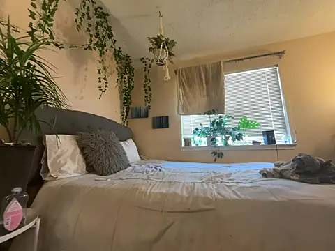 magicalc00ch online show from February 13, 2026, 8:16 pm