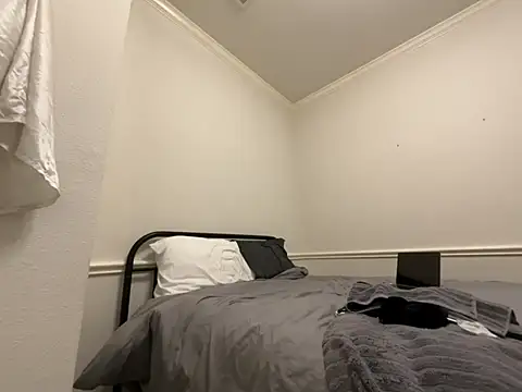 magicalc00ch online show from April 11, 2026, 4:44 pm