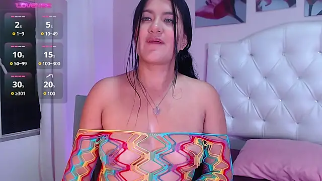 scarlet fostt  online show from February 10, 2025, 12:08 pm