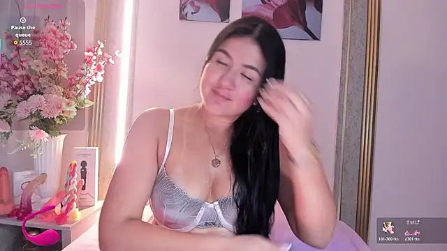 scarlet fostt  online show from March 14, 2026, 12:21 pm