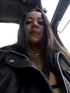 Snapshot of Cristal__04 chatting on June 28, 2026, 3:29 pm Cristal 04 online show from June 28, 2026, 3:29 pm