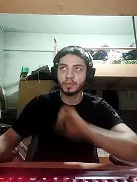 kleineid77 online show from March 19, 2026, 4:11 pm