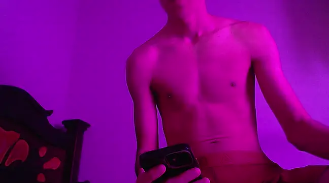 isaaclatino online show from December 17, 2024, 5:29 am