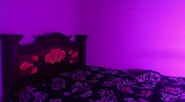 isaaclatino online show from December 27, 2024, 11:42 pm