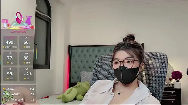 Berrysweet 68 online show from November 13, 2025, 3:33 pm