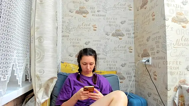 Adela Vetta online show from February 21, 2025, 5:09 pm