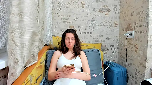 Adela Vetta online show from February 24, 2025, 4:47 pm