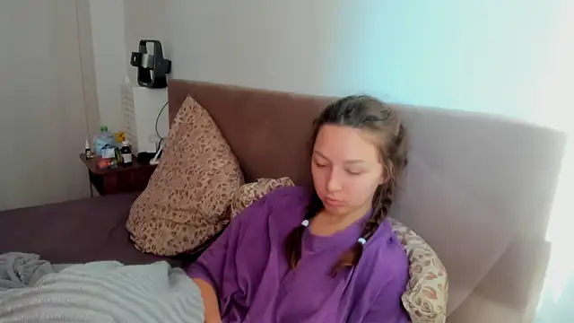 Adela Vetta online show from September 30, 2025, 12:10 pm